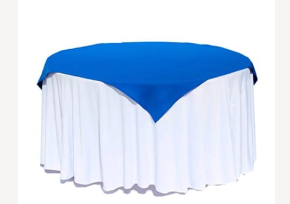 Manteles blancos para alquiler en eventos
