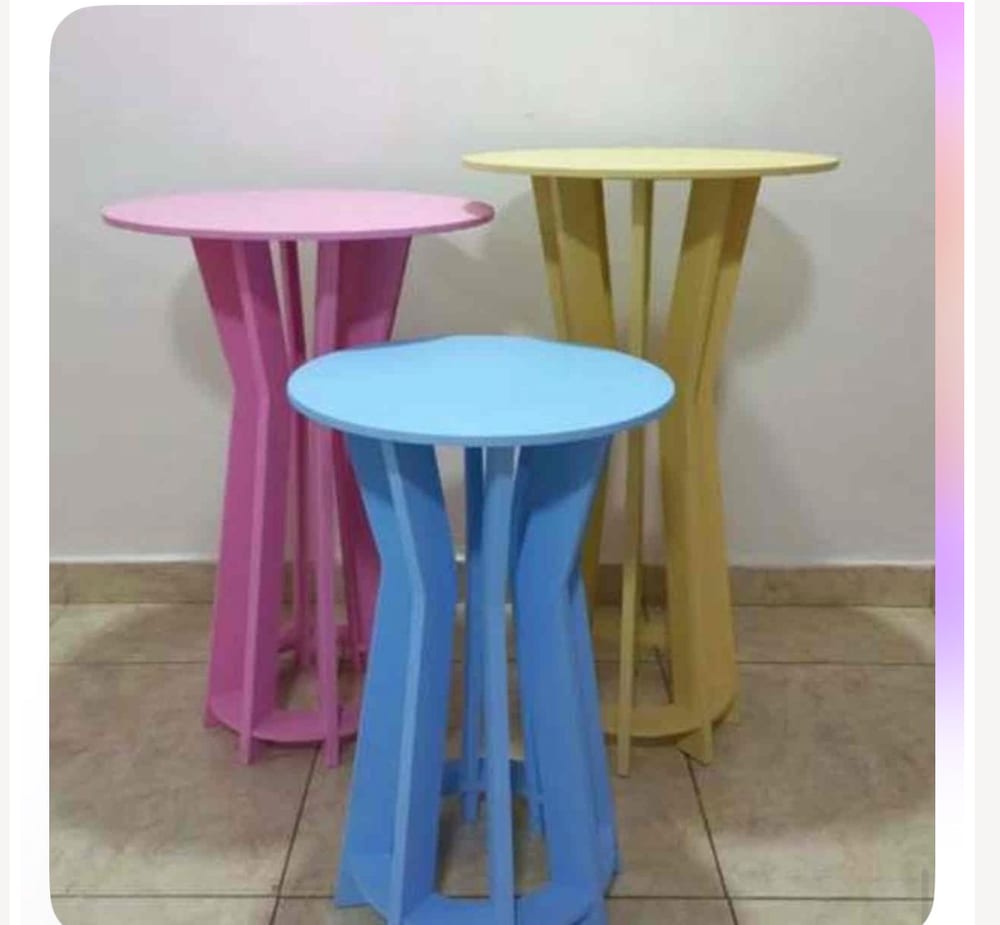Mesa acordeón en colores para alquiler en eventos