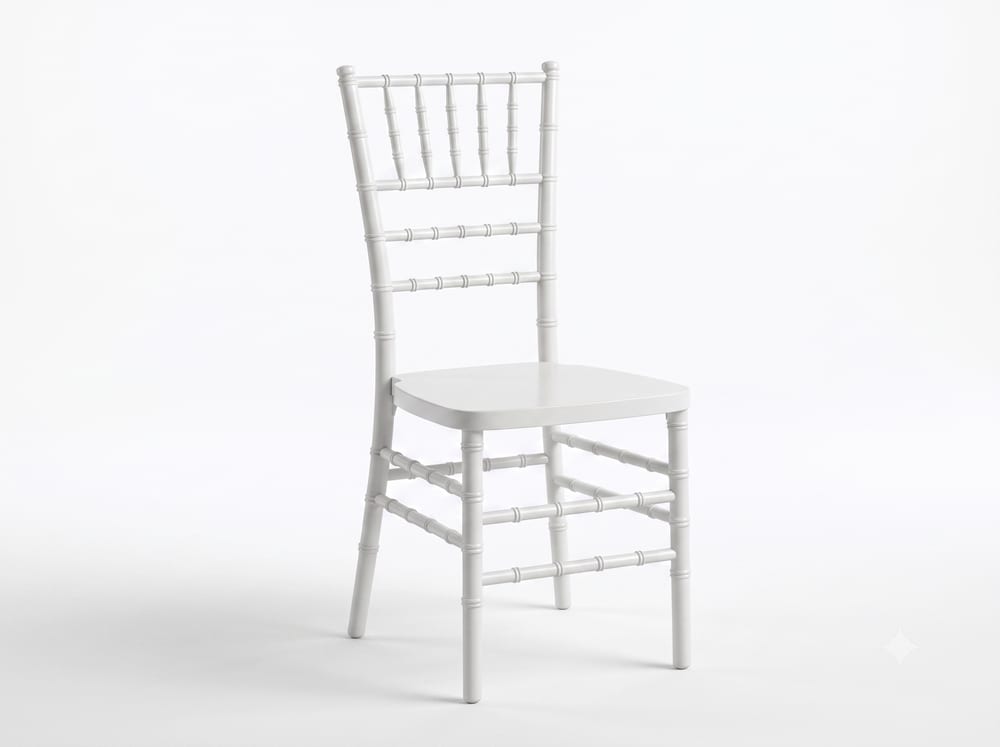 Silla Chiavari blanca para alquiler en eventos